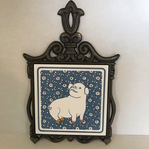 Orient Pig Tile cast iron Trivet